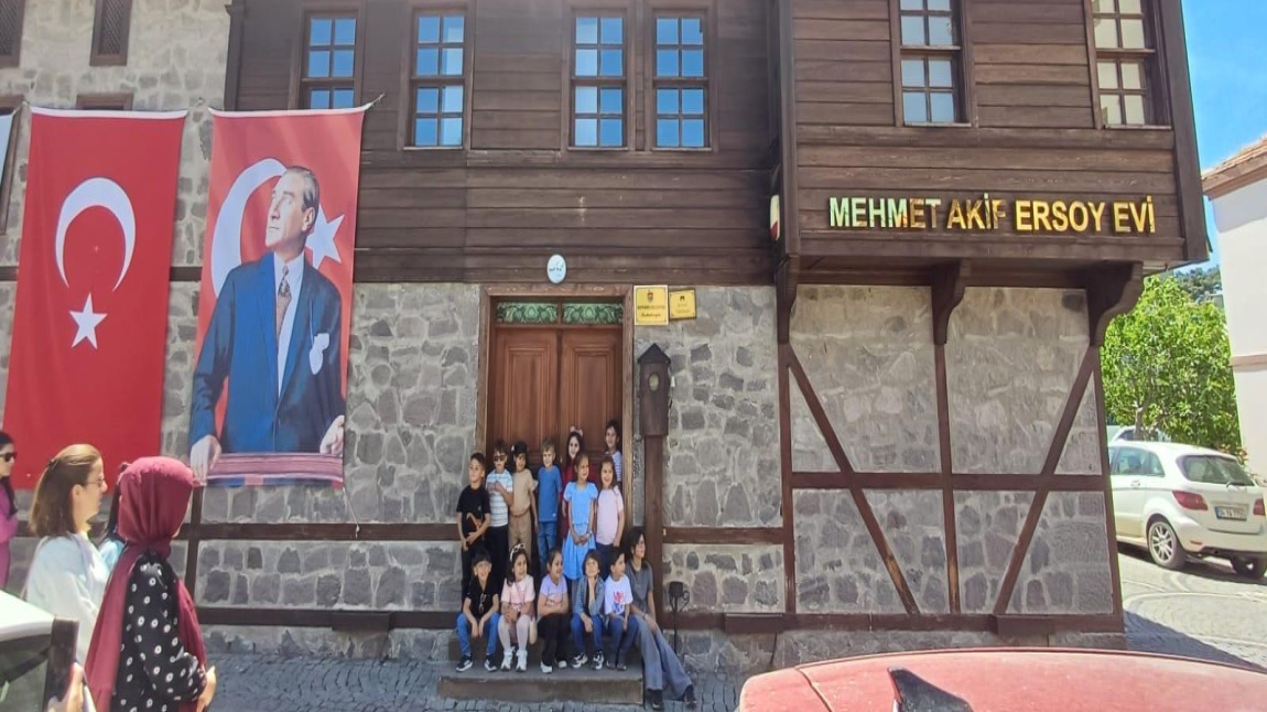 AİLEMLE GEZİYORUM ÖĞRENİYORUM